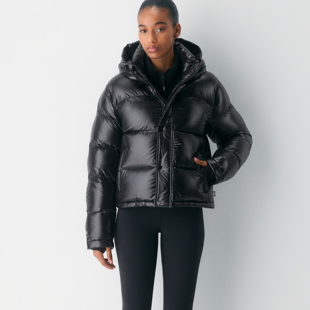 Aritzia The Super Puff™ Shorty - Hi-Gloss